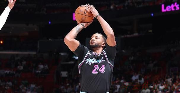 开云体育最新网址：鲍威尔25+6波齐姆斯基20+8 热火主场击败勇士